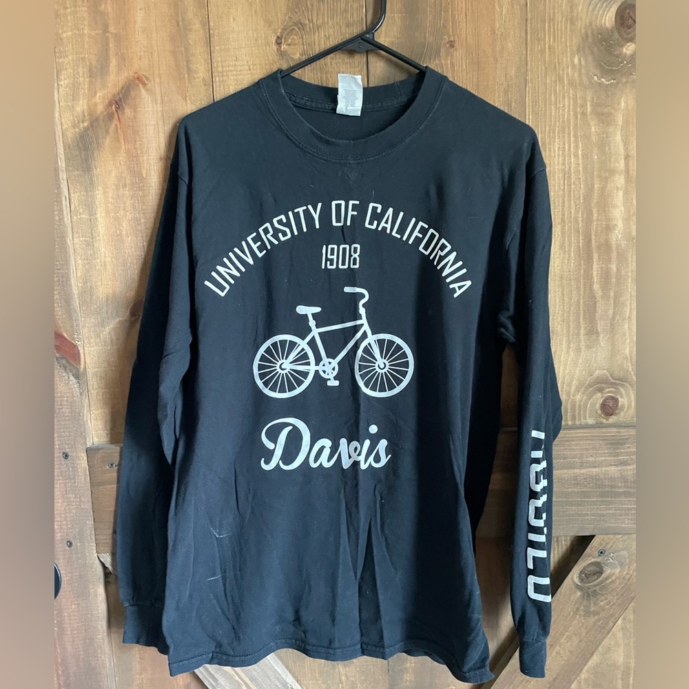 UC Davis Long Sleeve Tee- Medium